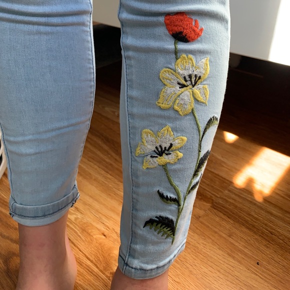 Embroidered Jeggings - Picture 4 of 6